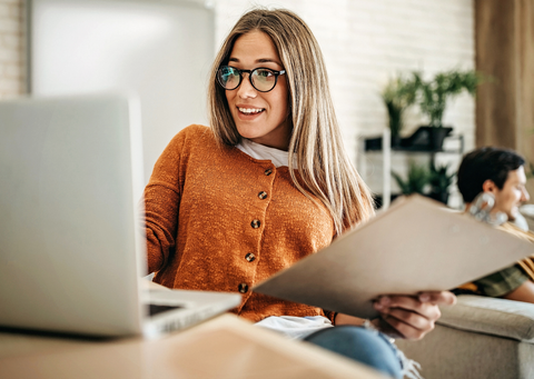 Young adult job searching online